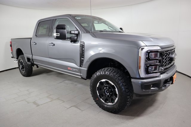 2026 Ford F-250 Lariat photo 3