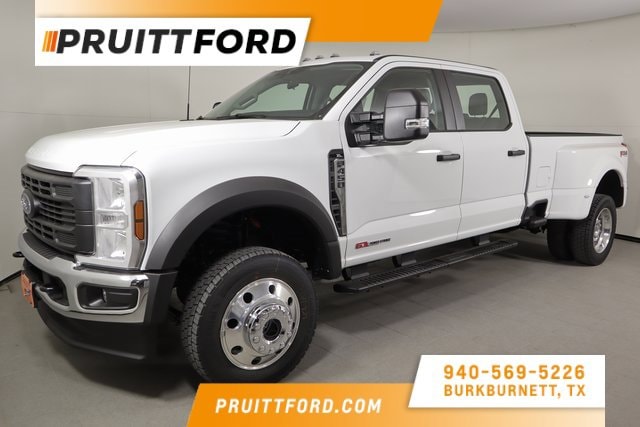 2026 Ford F-450 Super Duty XL's photo