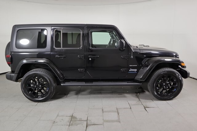 2023 Jeep Wrangler Sahara 4xe photo 2