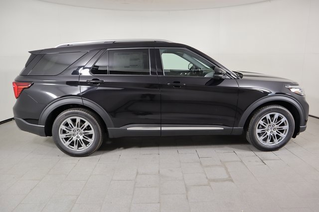 2025 Ford Explorer Platinum photo 3