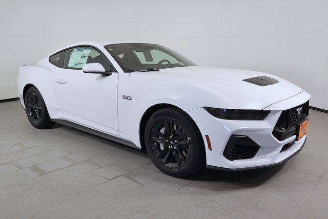 2025 Ford Mustang GT photo 3