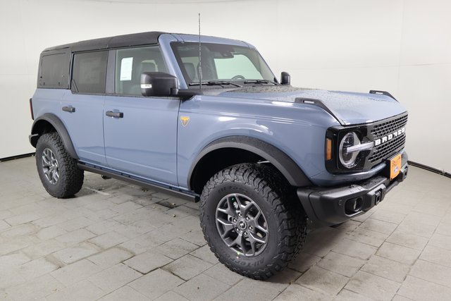 2025 Ford Bronco Badlands photo 3