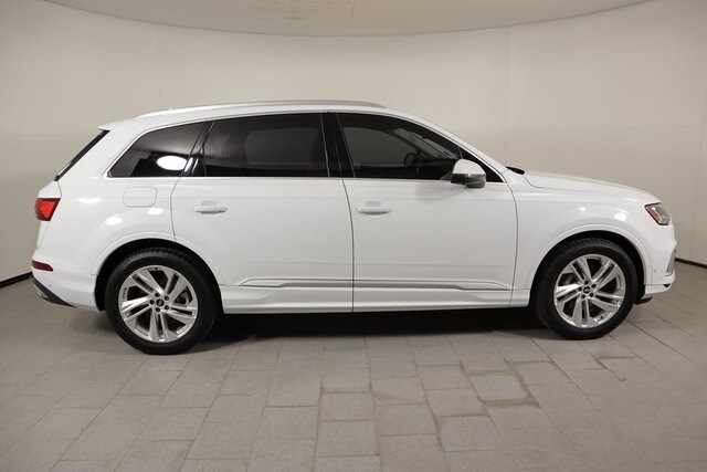 2021 Audi Q7 55 Prestige photo 4