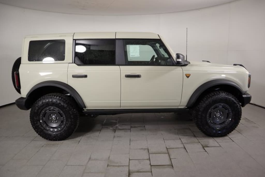 New 2025 Ford Bronco Badlands SUV