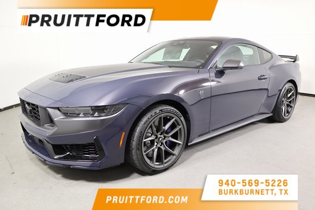 2025 Ford Mustang Dark Horse's photo