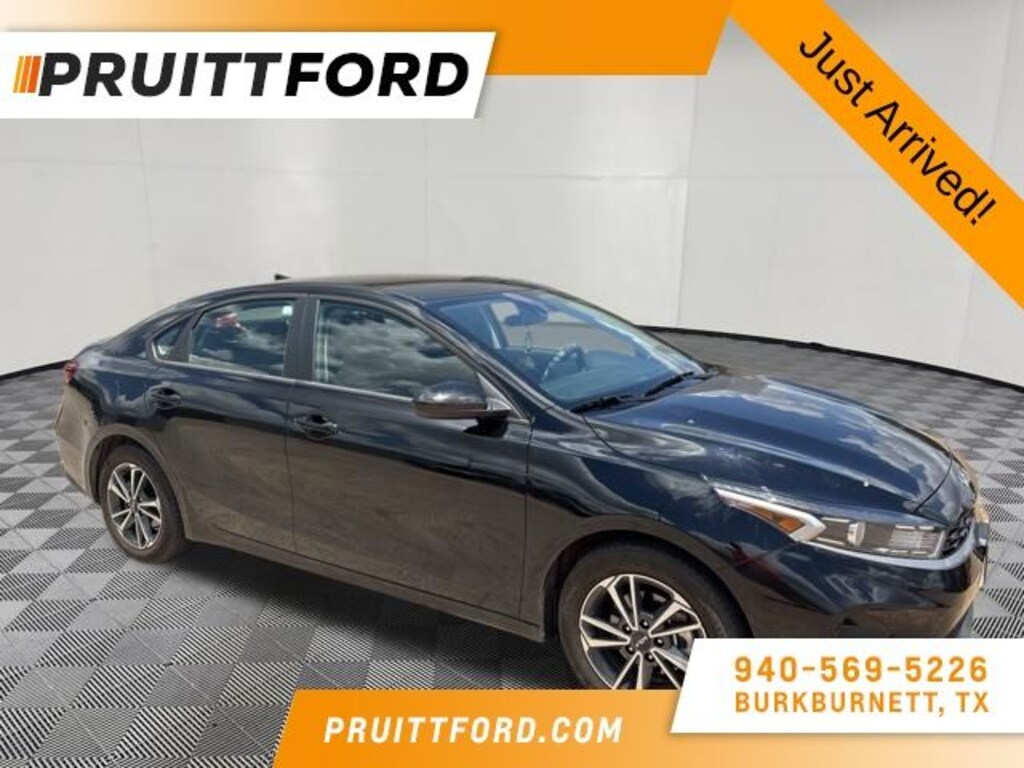 Used 2024 Kia Forte LXS Sedan