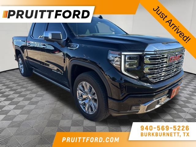 2022 GMC Sierra 4WD Crew Cab Short Box Denali's photo