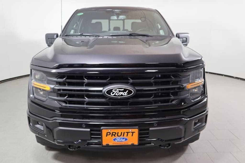 New 2025 Ford F-150 XLT Truck SuperCrew Cab