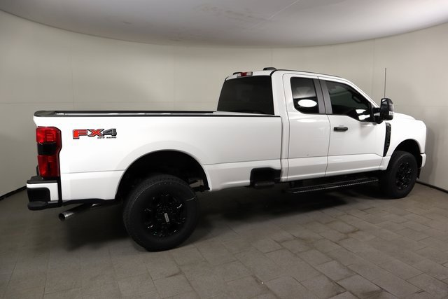 2025 Ford F-350 XL photo 4