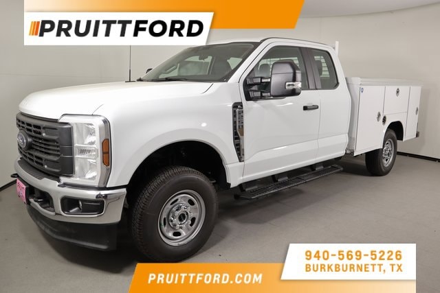 2025 Ford F-250 Super Duty XL's photo