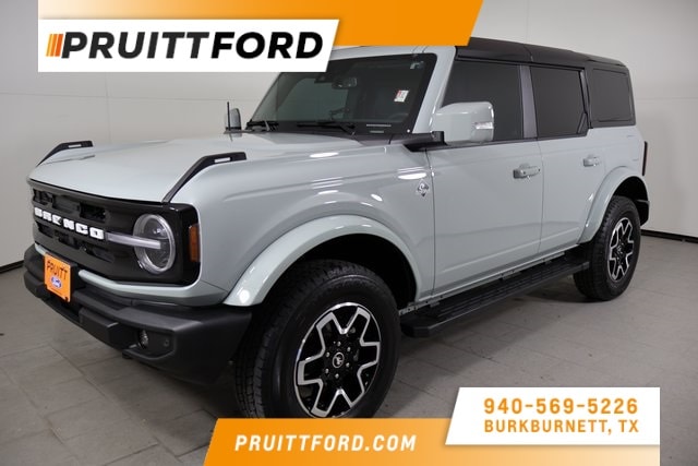 2024 Ford Bronco 4-Door Outer Banks's photo