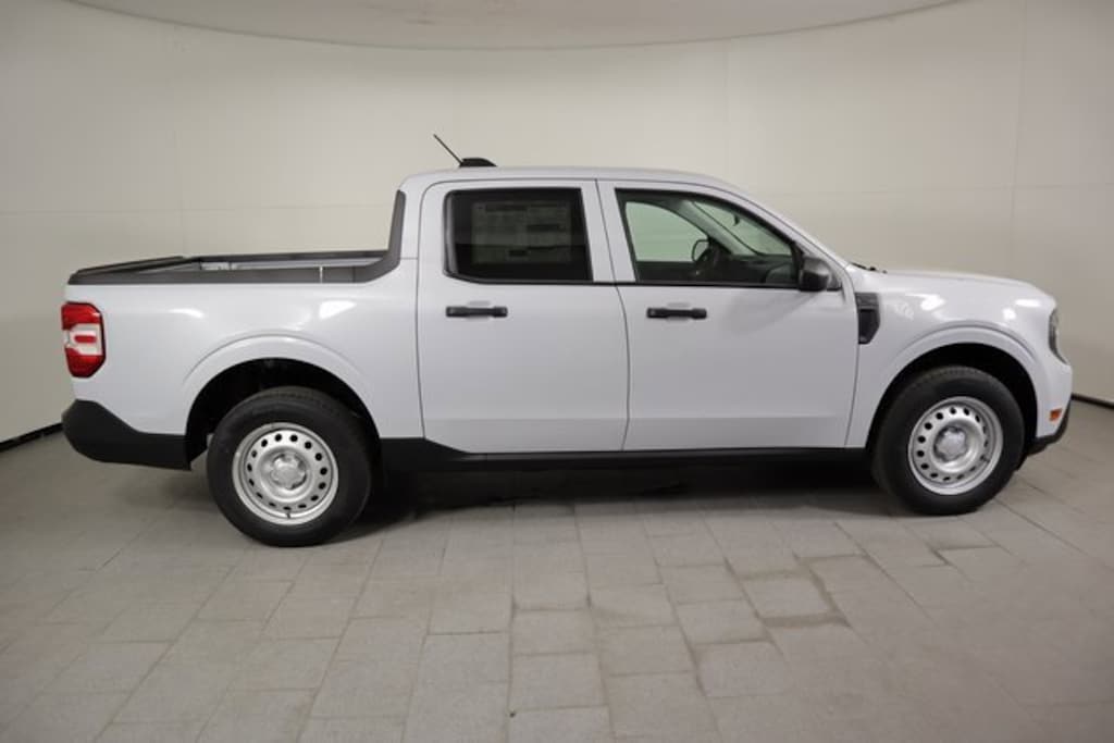 New 2025 Ford Maverick XL Truck SuperCrew