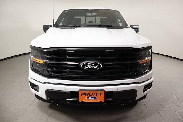 2025 Ford F-150 XLT photo 2