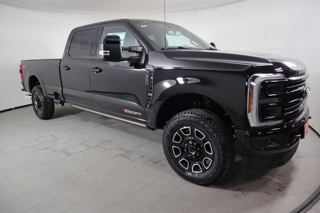 2025 Ford F-350 Platinum photo 3