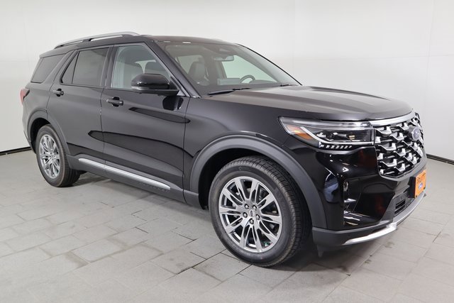 2025 Ford Explorer Platinum photo 2
