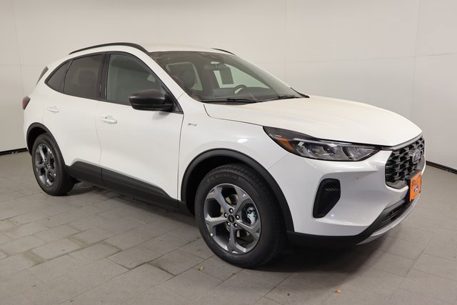 2026 Ford Escape ST-Line photo 2