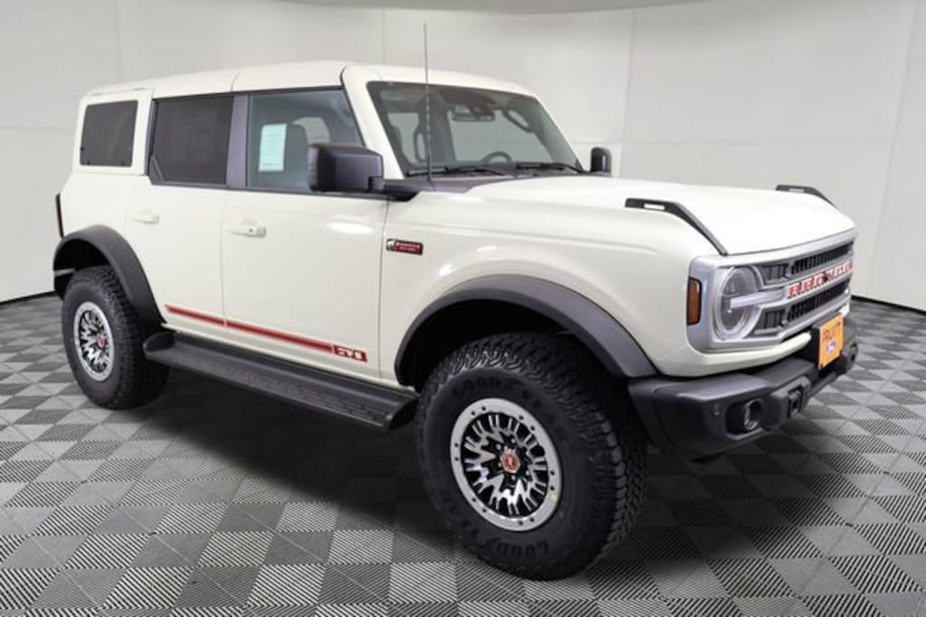 New 2026 Ford Bronco Outer Banks SUV