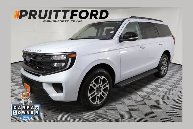 2025 Ford Expedition Active 4x4's photo