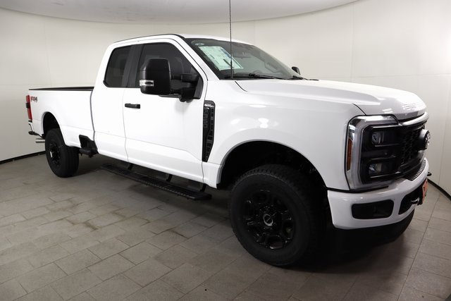 2025 Ford F-350 XL photo 3