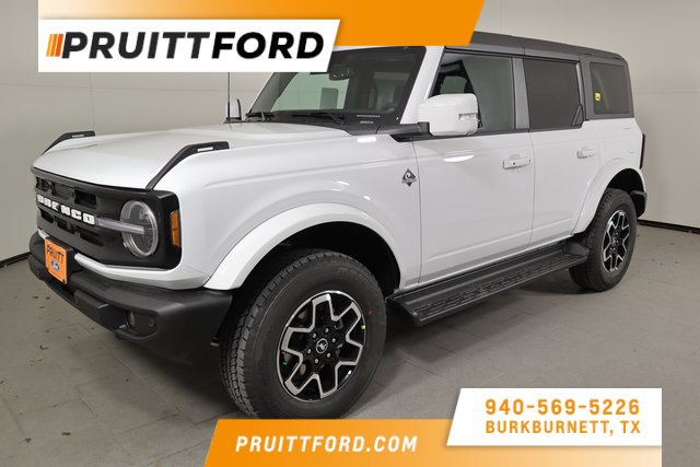 2025 Ford Bronco 4-Door Outer Banks's photo