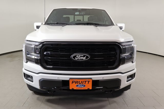 2025 Ford F-150 Lariat photo 2