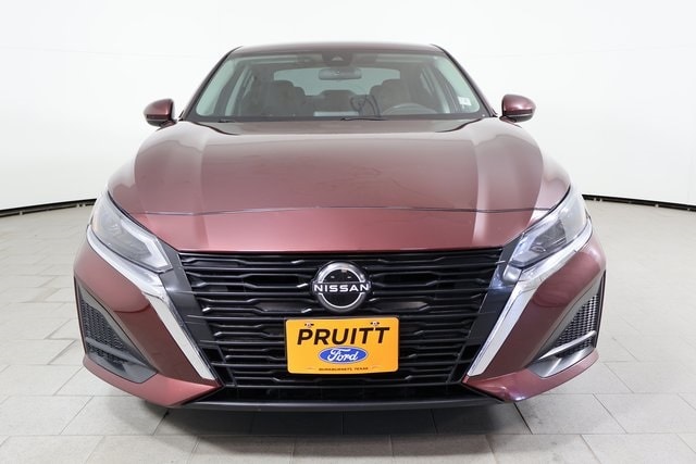 Used 2023 Nissan Altima SV with VIN 1N4BL4DV6PN384477 for sale in Burkburnett, TX