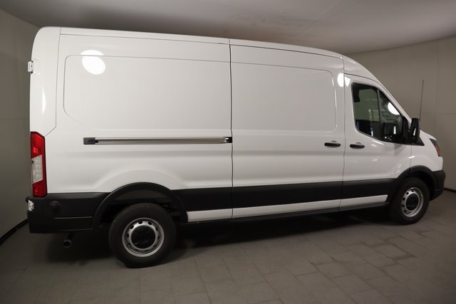 2025 Ford Transit Cargo Van photo 4