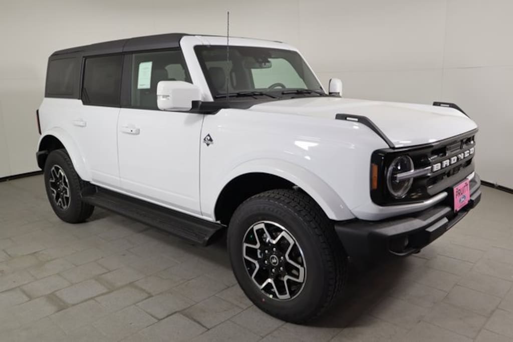 New 2025 Ford Bronco Outer Banks SUV