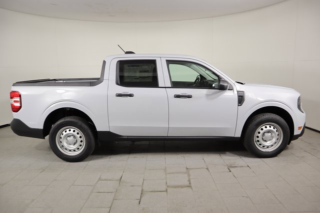 2025 Ford Maverick XL photo 2