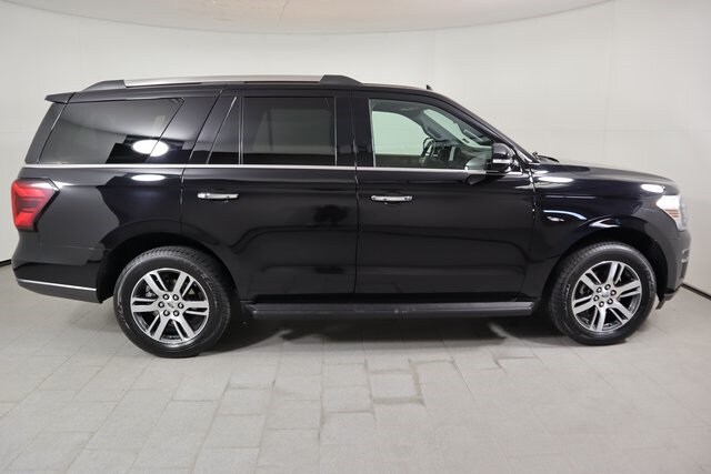 2024 Ford Expedition Limited photo 2