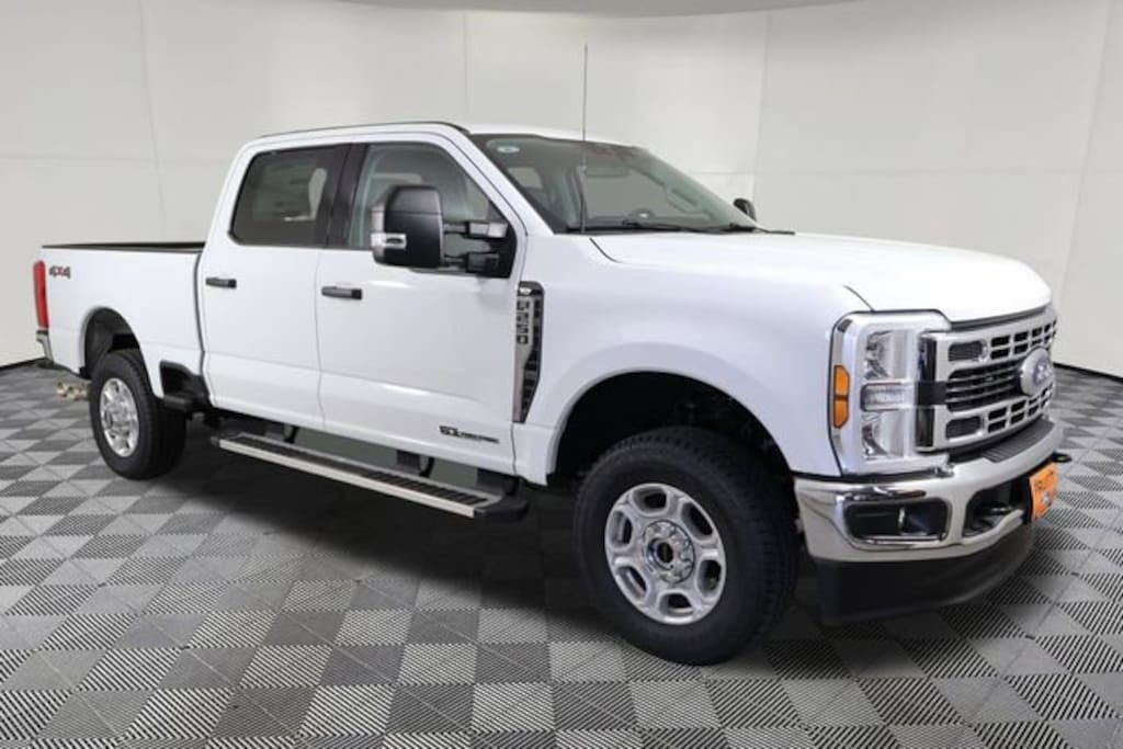 New 2026 Ford F-250 XLT Truck Crew Cab