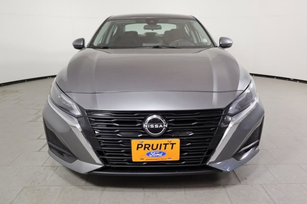 Used 2023 Nissan Altima 2.5 SV Sedan