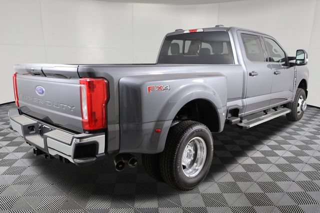 2026 Ford F-350 Super Duty XLT - Photo 6