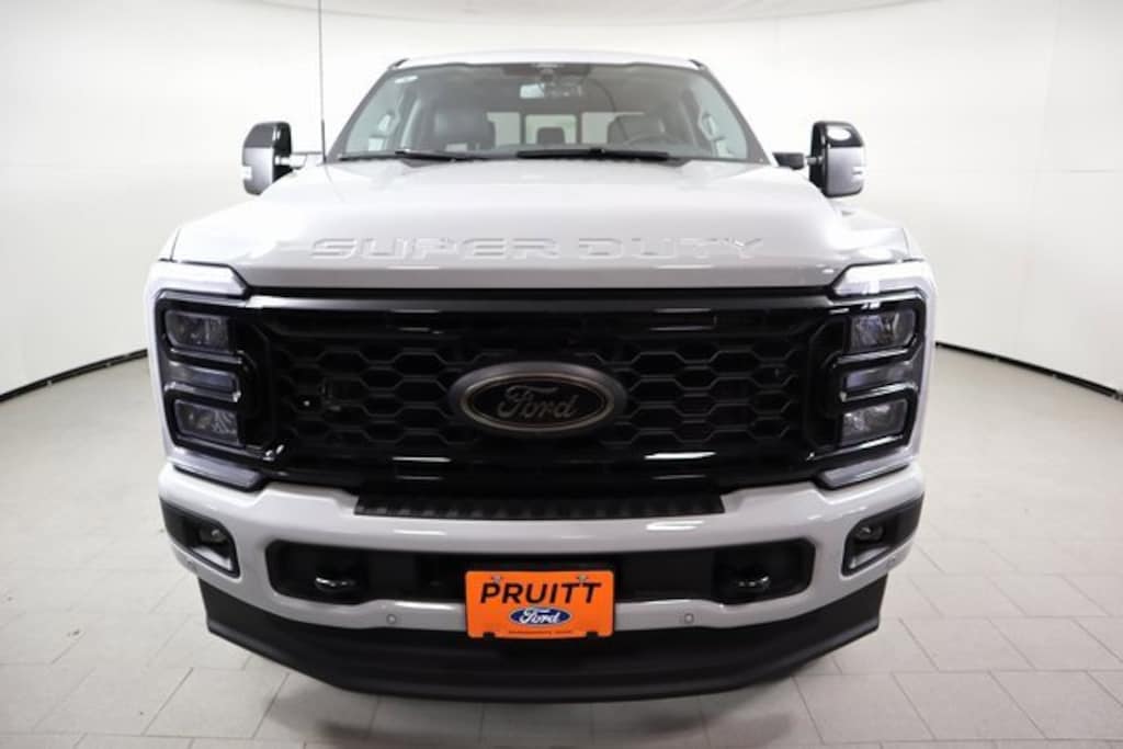 New 2025 Ford F-250 Truck Crew Cab