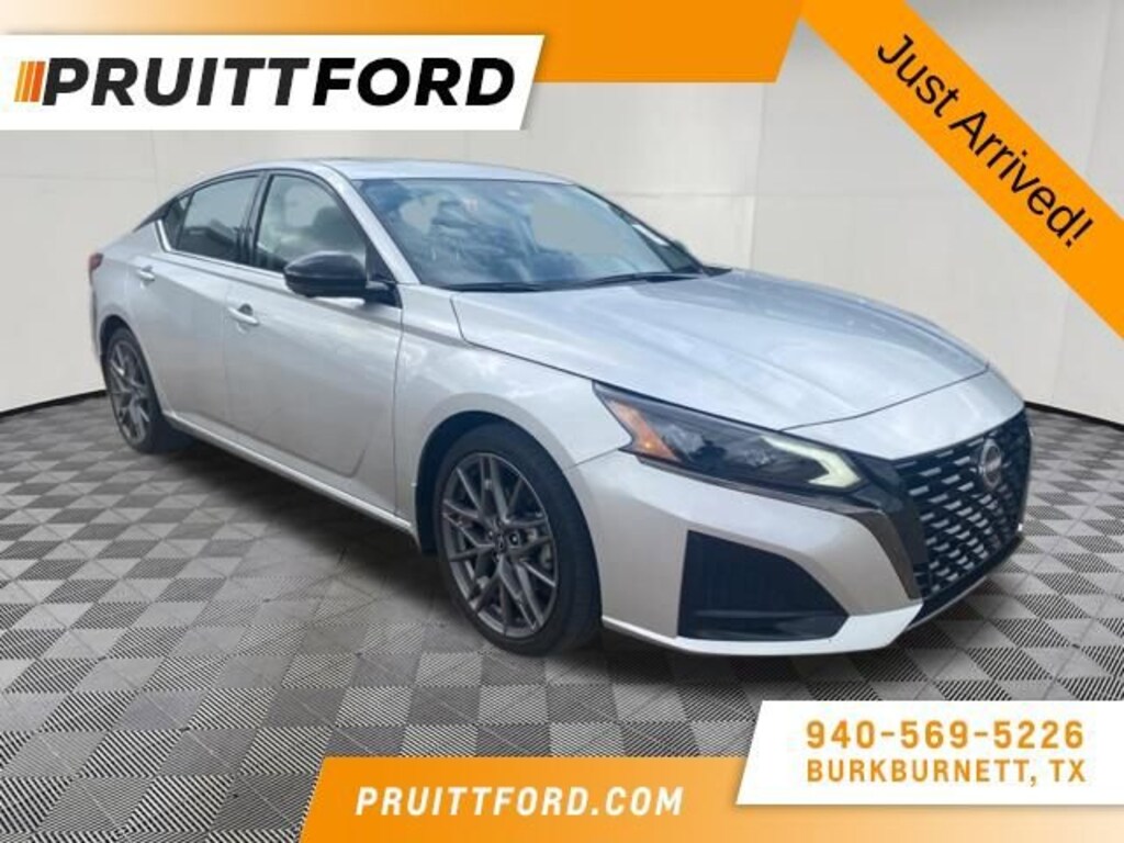 Used 2023 Nissan Altima SR VC-Turbo Sedan