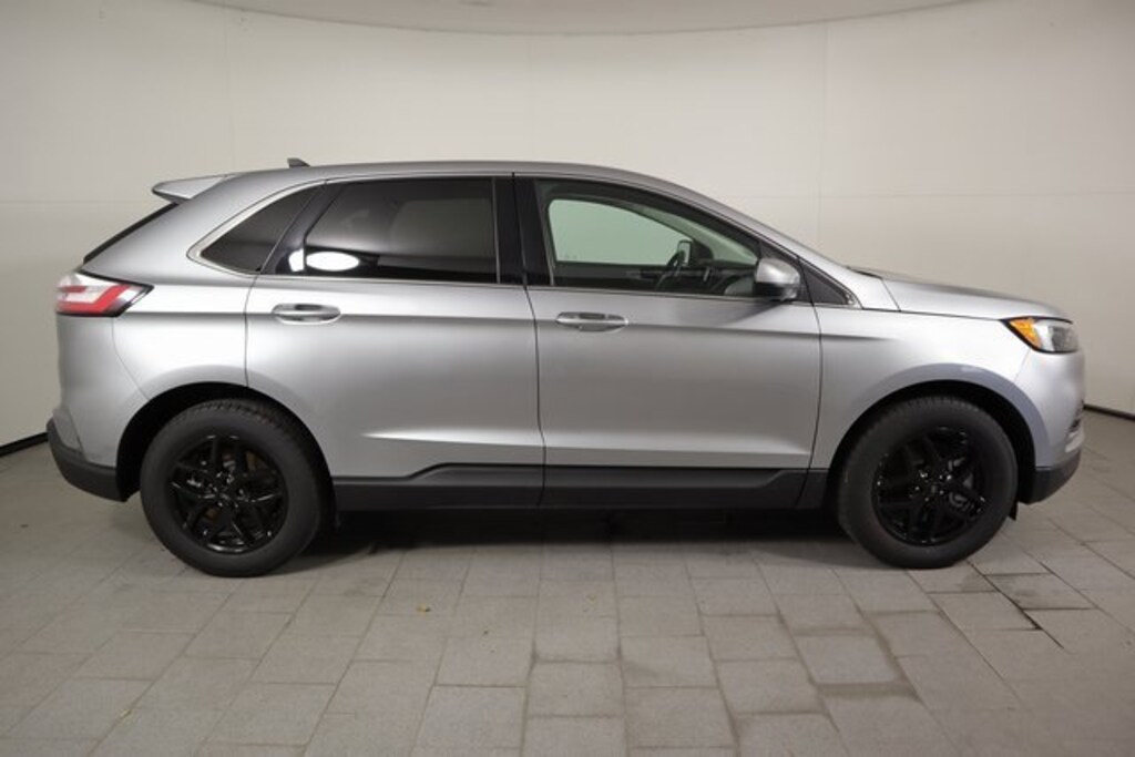 Used 2024 Ford Edge SUV