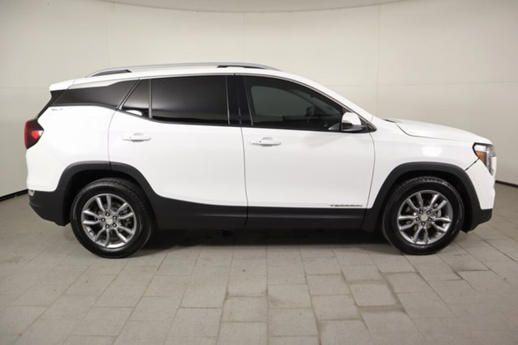 Used 2022 GMC Terrain SLT SUV
