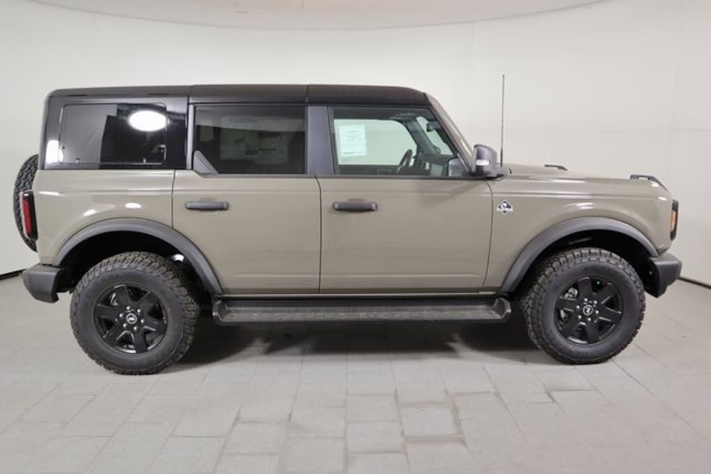 New 2025 Ford Bronco Outer Banks SUV