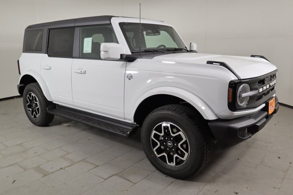 New 2025 Ford Bronco Outer Banks SUV