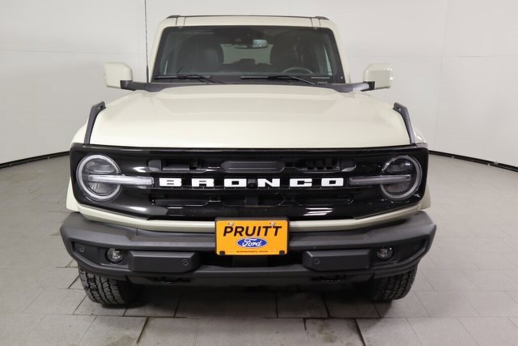 New 2025 Ford Bronco Outer Banks SUV