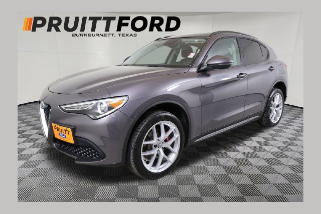 2019 Alfa Romeo Stelvio Sport