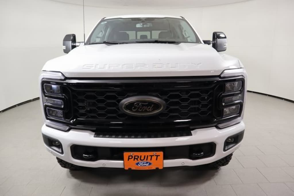 New 2025 Ford F-250 Truck Crew Cab