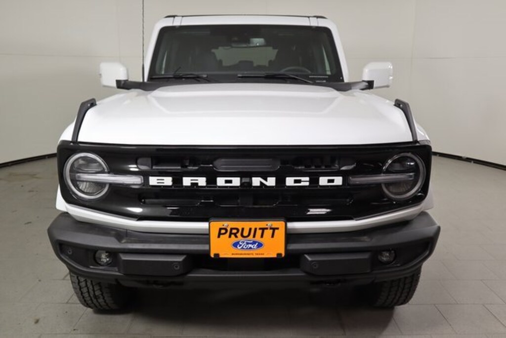New 2025 Ford Bronco Outer Banks SUV
