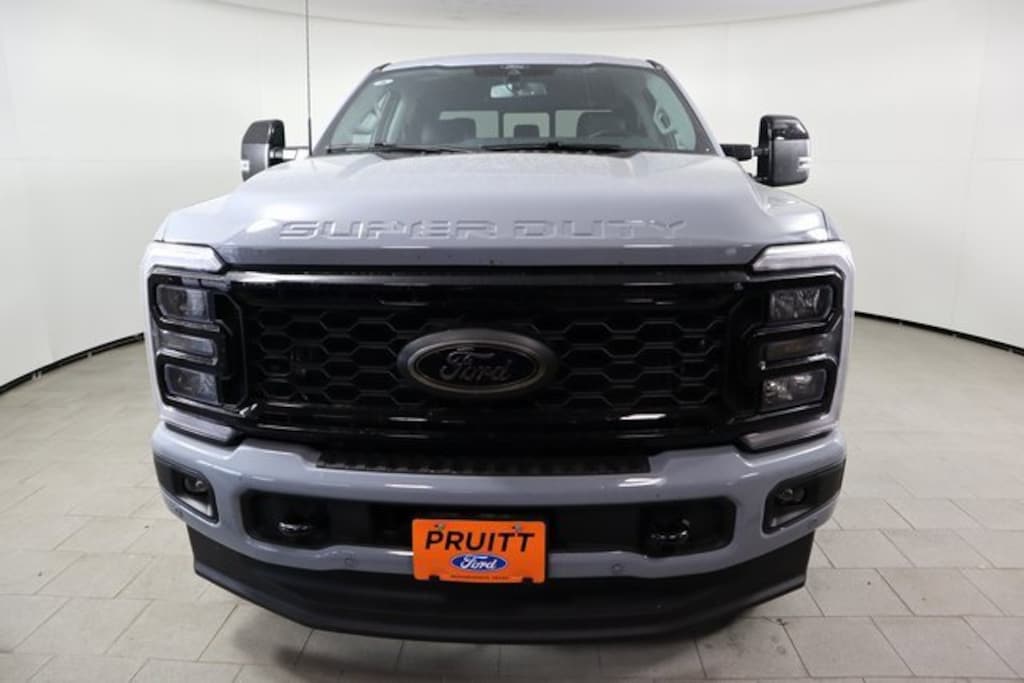 New 2025 Ford F-250 Truck Crew Cab