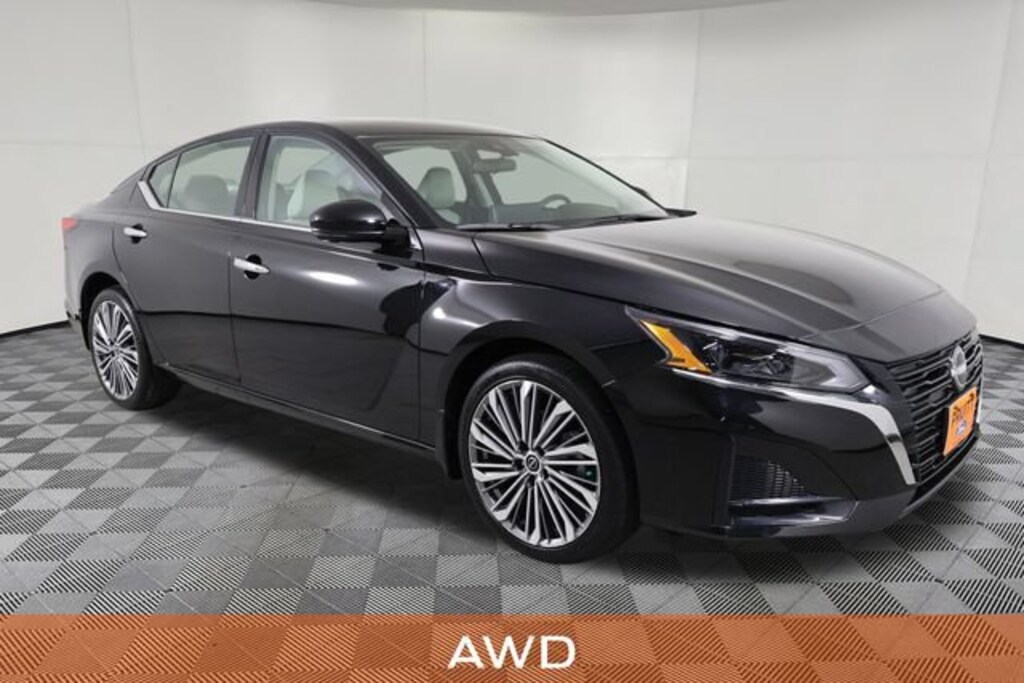 Used 2025 Nissan Altima SL Sedan