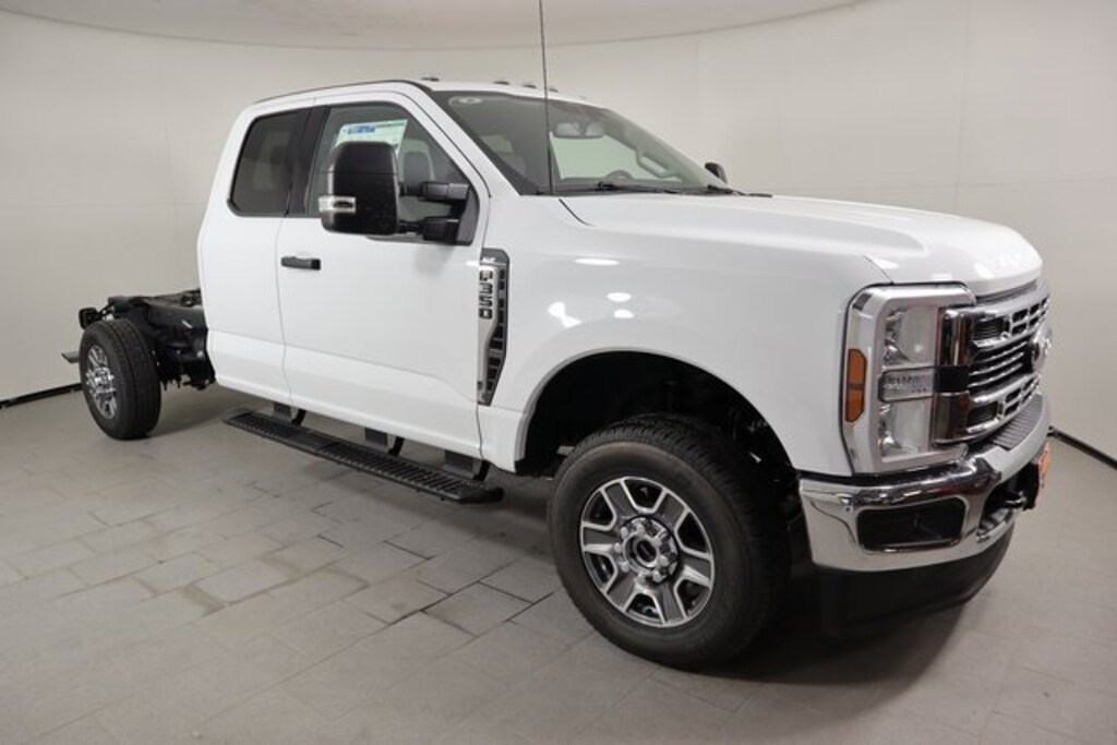 New 2025 Ford F-350 Chassis Truck Super Cab