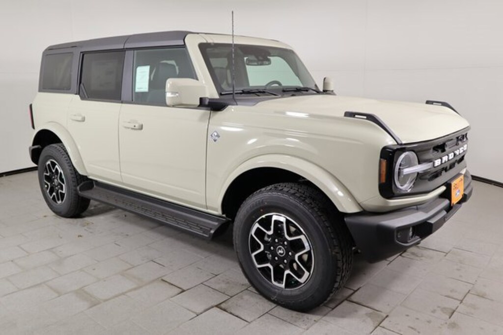New 2025 Ford Bronco Outer Banks SUV