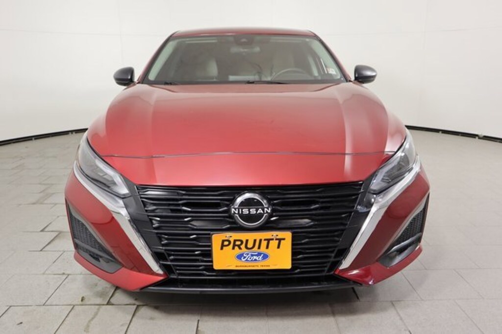 Used 2024 Nissan Altima 2.5 SV Sedan