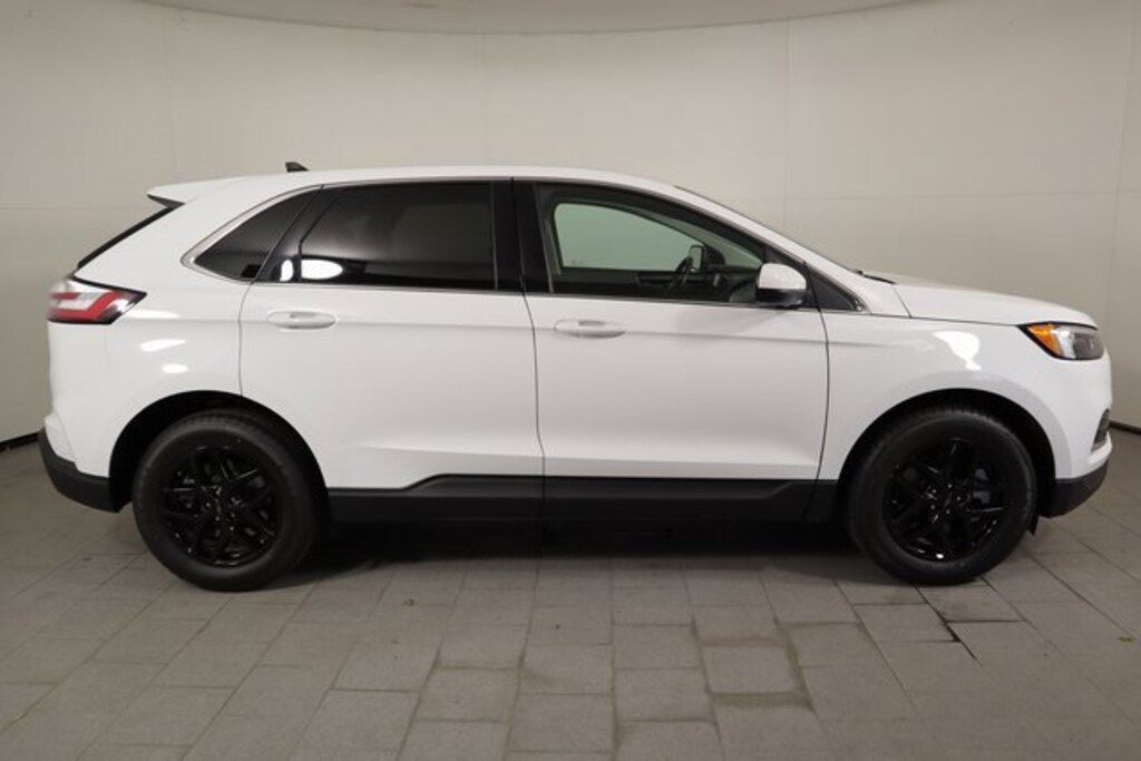 Used 2024 Ford Edge SUV