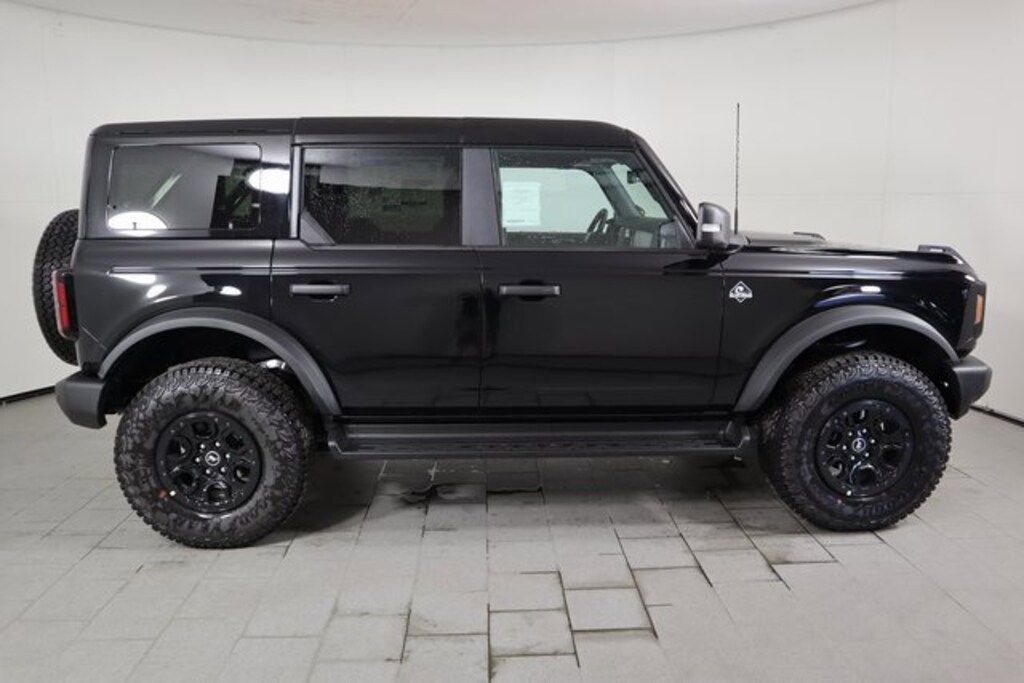 New 2025 Ford Bronco Outer Banks SUV